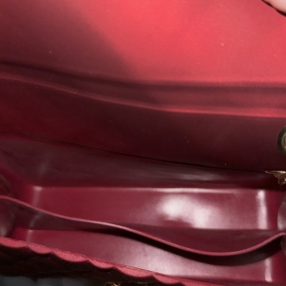 NWOT Garnet Red Rubber Shoulder Bag It’s Adorable 😍 - Picture 4 of 5